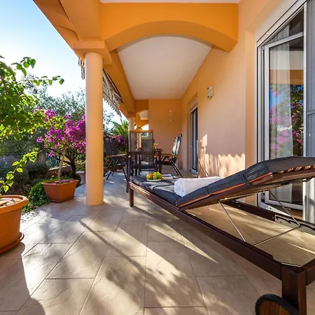 1001 Nights Апартаменты